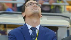 Atac asupra FRF: „Cer anularea alegerilor!” + „Burleanu e un impostor. O să candidez până mor și la Federație nici bodyguarzii nu ar rămâne” | VIDEO EXCLUSIV ProSport Live