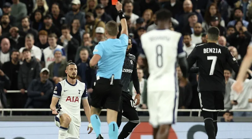 Radu Drăguşin a rupt tăcerea după ce a luat cartonaş roşu în Europa League. Reacția românului după atacurile dure ale fanilor lui Tottenham