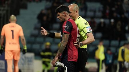 Florinel Coman, umilit pentru milioanele de euro pe care le primeşte: a fost introdus în minutul 90+10