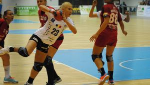 SCM Craiova și HCM Roman s-au calificat în optimile Cupelor Europene