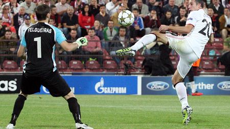 Van Persie nu va uita meciul de la Cluj:** "Când a ajuns mingea la el știam că va face asta! E cel mai frumos gol dat de mine aici"