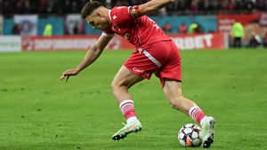 Kopic a tunat și a fulgerat, după ce Politic și-a forțat transferul la FCSB. Dinamo e disperată să-i aducă înlocuitor