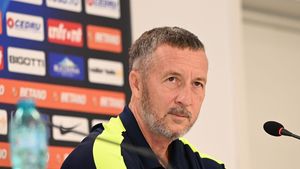 Meme Stoica face lumină în cazul locurilor goale rămase pe stadionul „Arcul de Triumf” la derby-ul FCSB - Dinamo: „Există oameni atât de bătuți în cap! Sunt bazaconii, n-au nicio treabă cu realitatea”