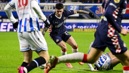 Ce s-a întâmplat cu Dennis Man după ce a dat pasa de gol la Heerenveen - PSV 0-2
