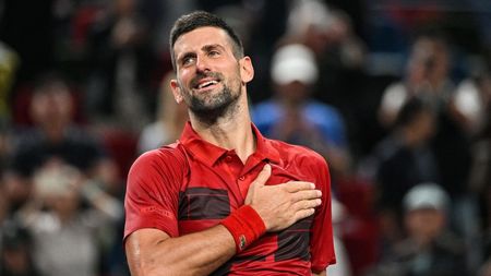 Imaginile care fac înconjurul mapamondului! Novak Djokovic, susținătorul protestului cu sute de mii de oameni, de la Belgrad. VIDEO