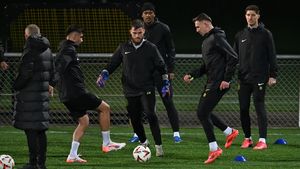 Fotbalistul de 7.000.000 de euro de la FCSB a primit vestea chiar înainte de meciul cu Lyon