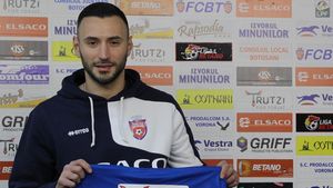 "Nu, nu este o glumă!". Transferul lui Axente la Dinamo i-a exasperat pe "câini". Cum a fost ironizată strategia conducerii din "Ștefan cel Mare"