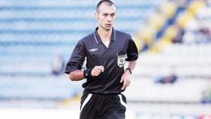 Teo, out sau rămâne în "B"!** Mesajul viitorului șef al CCA către fiul său