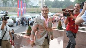 Becali: "Au fost 10000 de fani, m-a aplaudat lumea!** Tribuna I a ținut locul galeriei"