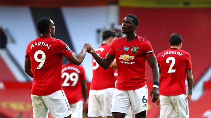 Manchester United vrea să facă un schimb de senzație cu Real Madrid: Paul Pogba pentru Raphael Varane!