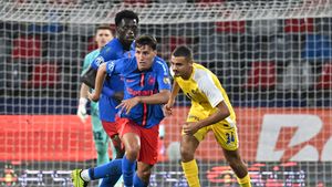 Risto Radunovic e la un pas să rămână liber de contract, dar a făcut un meci perfect în FCSB - Maccabi Tel-Aviv 1-1. Ce a spus muntenegreanul despre plecare. VIDEO