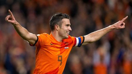 Cel mai bun din istorie! Van Persie a scris istorie în tricoul "Portocalei" în victoria cu Ungaria

