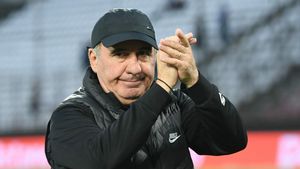 Visul lui Gică Hagi, de 100.000.000 de euro, distrus de Nicuşor Dan şi Ilie Bolojan