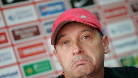 "Turcu mi-a cerut demisia? Nu primesc eu sfaturi de la el!"**