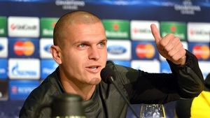 EXCLUSIV - Bourceanu a ajuns la un acord pentru prelungirea contractului cu Steaua! Cât va câștiga căpitanul roș-albaștrilor