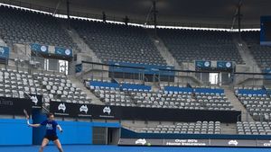 Vești bune din Australia. VIDEO | Simona Halep s-a antrenat normal pe "centralul" din Sydney, sub ochii lui Darren Cahill