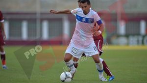 Dică povestește cum a fost convins să vină la Viitorul. Un telefon de la "Rege" a fost suficient: "Dicane, vii la Divizia B?"