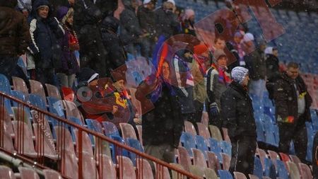 Steaua, amendată cu 10.000 de lei pentru bulgării aruncați din tribune**! M. Constantin, 4 etape suspendare!