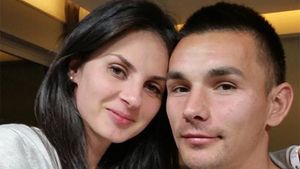 "Rămăsesem fără cuvinte". Declarația care spune totul despre trăirile unei soții de fotbalist. "Copilașii dormeau, dar dimineață le-am spus despre realizarea tatălui lor" 