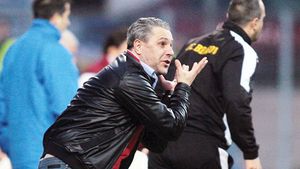 Șumi e exasperat:** "A fost execuție în direct! Tot stadionul mi-a strigat să scot echipa de pe teren"