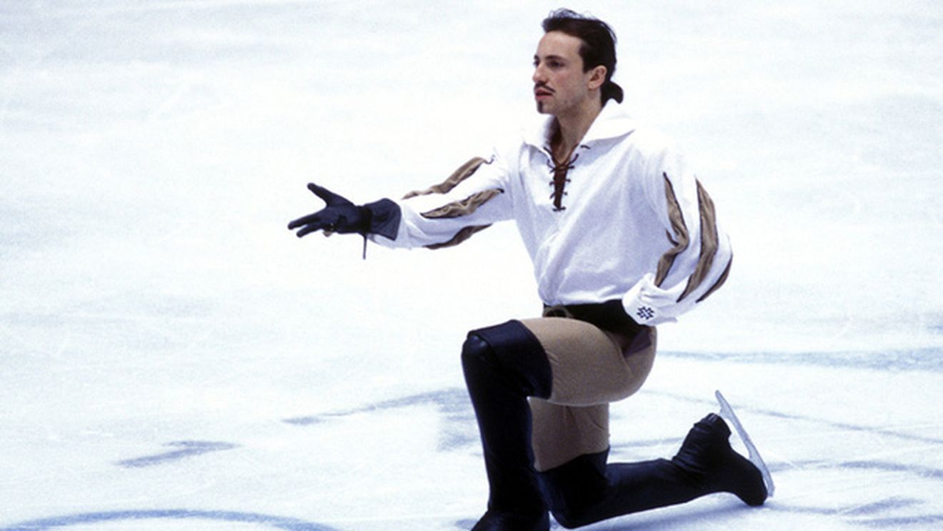 Vă mai amintiți de Phillippe Candeloro și Surya Bonaly? Starurile patinajului vin la București și la Cluj. Biletele la show-ul "Dracula pe Gheață" pot fi cumpărate și în rate! 