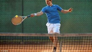 VIDEO - Reclamă cu Messi și Federer, așa cum nu i-ai mai văzut. Starul BarÃ§ei e jucător de cricket și de hochei, elvețianul practică sumo și rugby