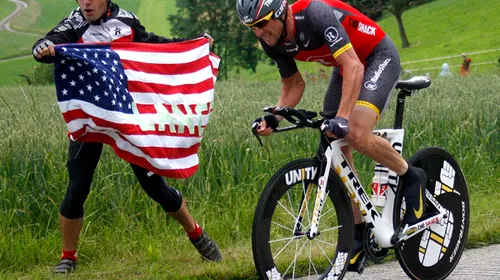 S-a terminat!** Lance Armstrong s-a retras din competițiile internaționale