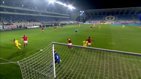 România U21 a cerut trei penalty-uri cu Danemarca U21 în 22 de minute! Adrian Mutu, plin de nervi la Ploiești