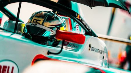 Un nou podium în Formula 4 pentru David Cosma Cristofor în Italia! Românul impresionează în continuare la debutul în această serie. SPECIAL