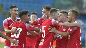 Încă unul dintre greviști și-a reziliat contractul cu Dinamo! Cel mai vechi jucător al „câinilor” a părăsit formația lui Ovidiu Burcă