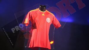 FOTO Vezi cum arată tricolorii în roșu!** Ești de acord cu decizia?