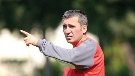 Il Luce îi răspunde 'Regelui'**: "Câinii latră, caravana trece"