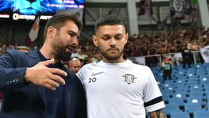 Cum l-a umilit Adrian Mutu pe Alex Ioniță, idolul fanilor giuleșteni, după ce Băluță a înscris pentru 3-0! Ce s-a întâmplat în minutul 28 poate însemna finalul pentru mijlocaș în tricoul Rapidului!