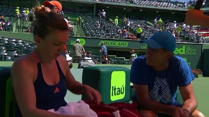 "Sunt atât de Â«moartăÂ»... Joc ridicol!" Tensiuni între Simona Halep și Darren Cahill, în timpul meciului pierdut la Miami: "Nu mai da din cap când greșesc!" Dialogul dintre cei doi