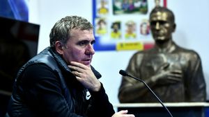 Eșecul răsunător al celui mai scump fotbalist produs de Gică Hagi și-a găsit explicația. De ce transferul de 12.500.000 de euro la Ajax Amsterdam s-a transformat într-o nereușită pentru internaționalul român: „S-a complicat totul”