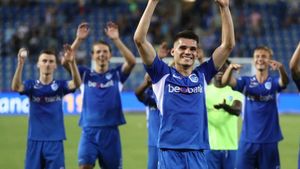 Vești direct de la sursă! Gică Hagi a anunțat care e starea de sănătate a lui Ianis Hagi, după accidentarea suferită în derby-ul Standard - Genk