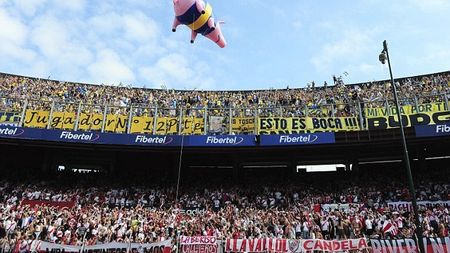 AROGANȚĂ‚ MAXIMĂ‚ a fanilor lui River către cei de la Boca Juniors!** Vezi ce coregrafie au avut "Milionarii"