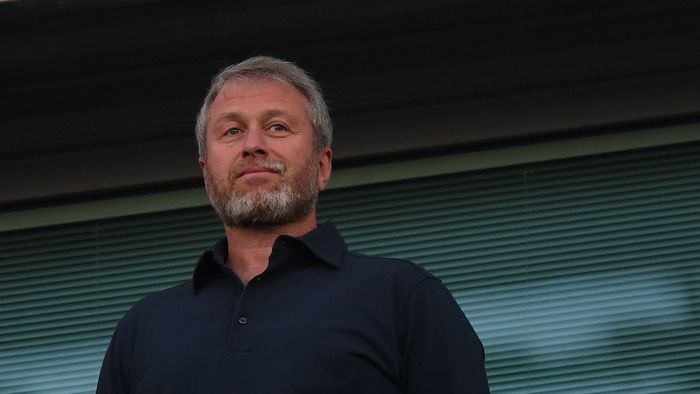 Oligarhul Roman Abramovich e acuzat că are datorii de 1.200.000.000 de euro către statul britanic. Prin ce paradis fiscal şi-a trecut afacerile rusul favorit al lui Vladimir Putin
