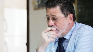 "Războiul" se ascute! Dinu: "Lui Copos îi e dor de cazarme după ce în tinerețe a fost șef de tabere studențești"