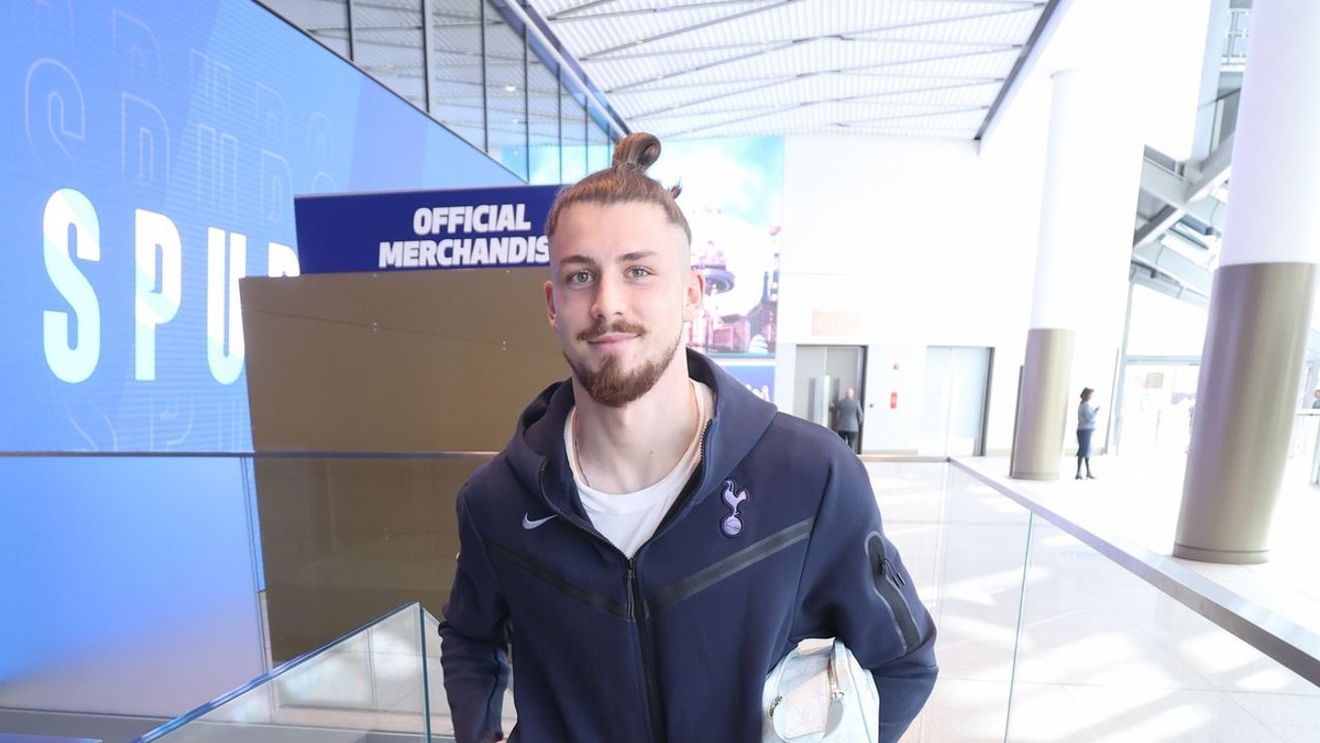 Încă o veste teribilă pentru Radu Drăgușin. Transferul de 70.000.000 de euro care face ca totul să devină aproape imposibil la Tottenham