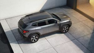 Francezii au testat o Dacia Duster hybrid. Ce verdict au dat după ce au condus-o „3.000 de kilometri în toate condițiile”