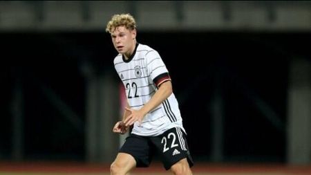 Fotbalistul care nu și-a irosit banii pe distracții. La 25 de ani, neamțul Ludewig poate trăi liniștit și din afaceri