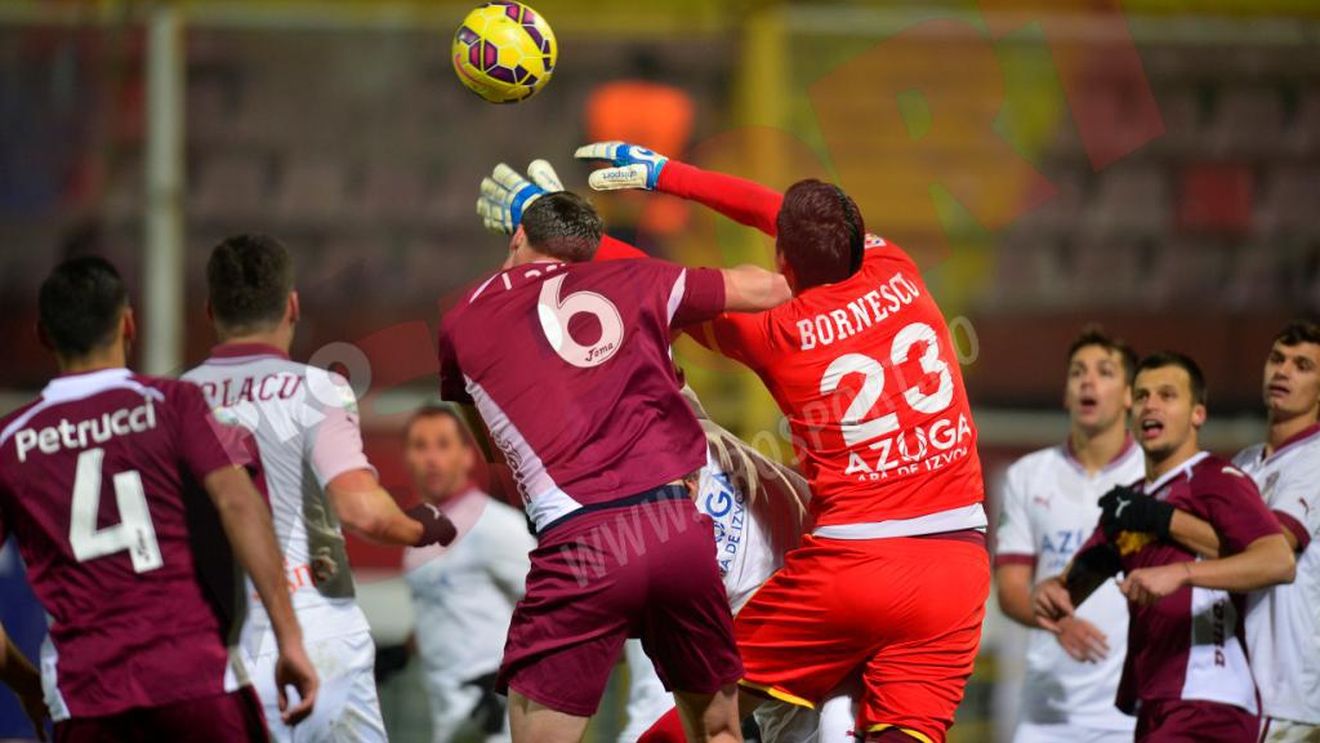 Giuleștenii, încă un pas spre liga secundă. Rapid - CFR Cluj 0-0. U Cluj - Oțelul 0-0. Fanii i-au cerut din nou demisia lui Ogăraru. Oltenii își iau adio în Liga 1 de la "Ion Oblemenco" cu o victorie. CS U Craiova - Ceahlăul 2-0