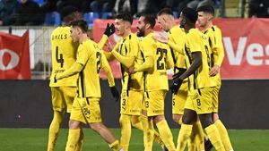 A propus un atacant la Dinamo: „Are 19 ani. Dă 10 goluri”