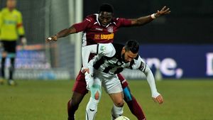 Derby de zero barat. CFR și "U" au terminat fără gol într-un meci în care Lemnaru a ratat un penalty, iar gazdele au jucat 85 de minute în 10
