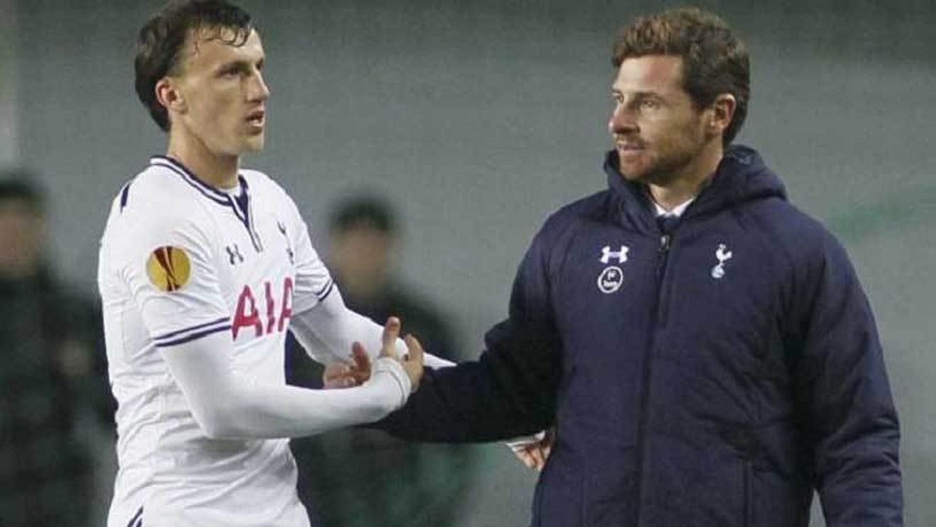 FOTO - Intră la rupere! Mesajul lui Chiricheș către noul antrenor al lui Tottenham!