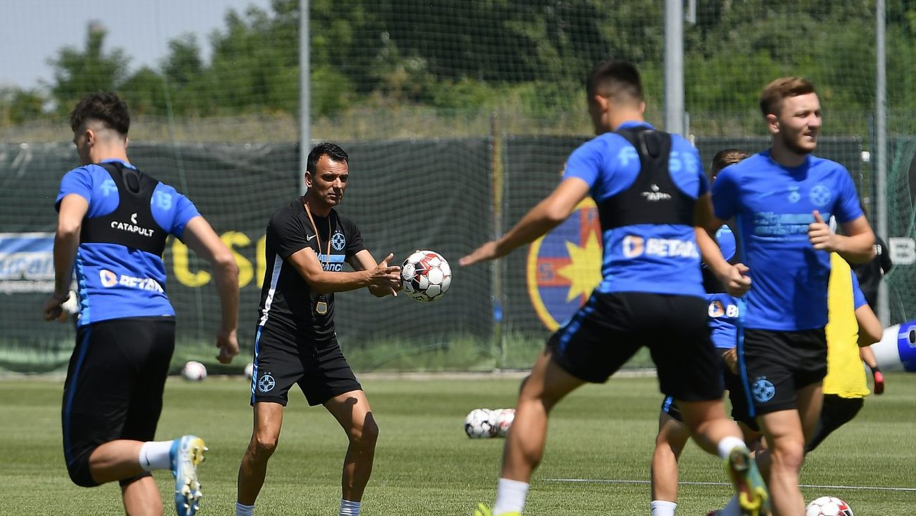 Opt jucători noi la FCSB! Lotul lui Toni Petrea a fost întărit înaintea meciurilor de Europa League