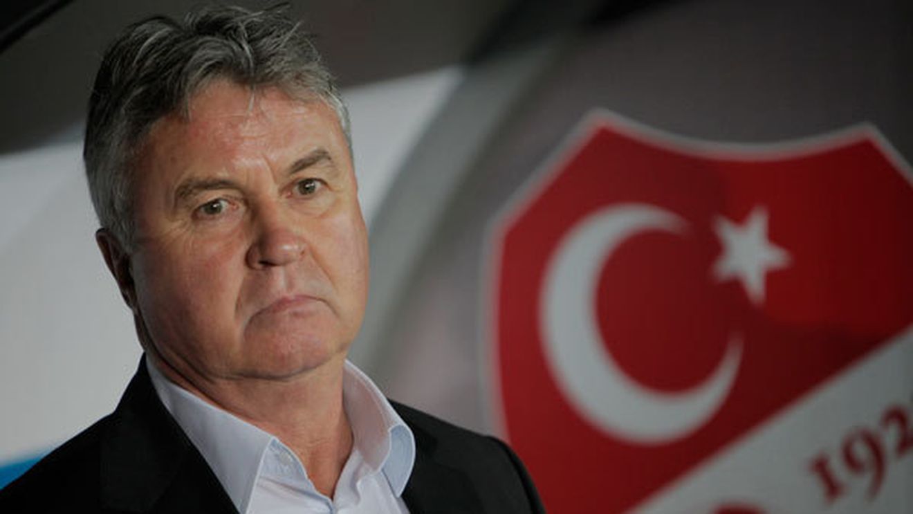 Guus Hiddink acceptă revenirea la Chelsea!** "Nu voi continua pe banca naționalei Turciei"
