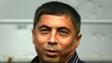 Turcu: "Pițurcă trebuie să-și asume deciziile pe care le ia"