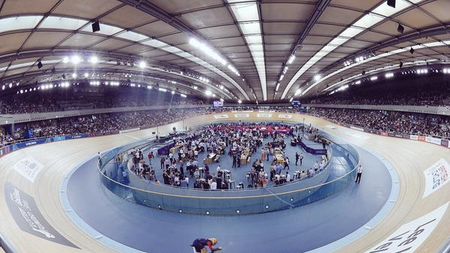 Sir și pe velodrom! Bradley Wiggins a spulberat recordul orei, dar nu a reușit să se apropie de performanța pe care și-o dorea. Britanicul a rulat 54,526 de kilometri într-o oră